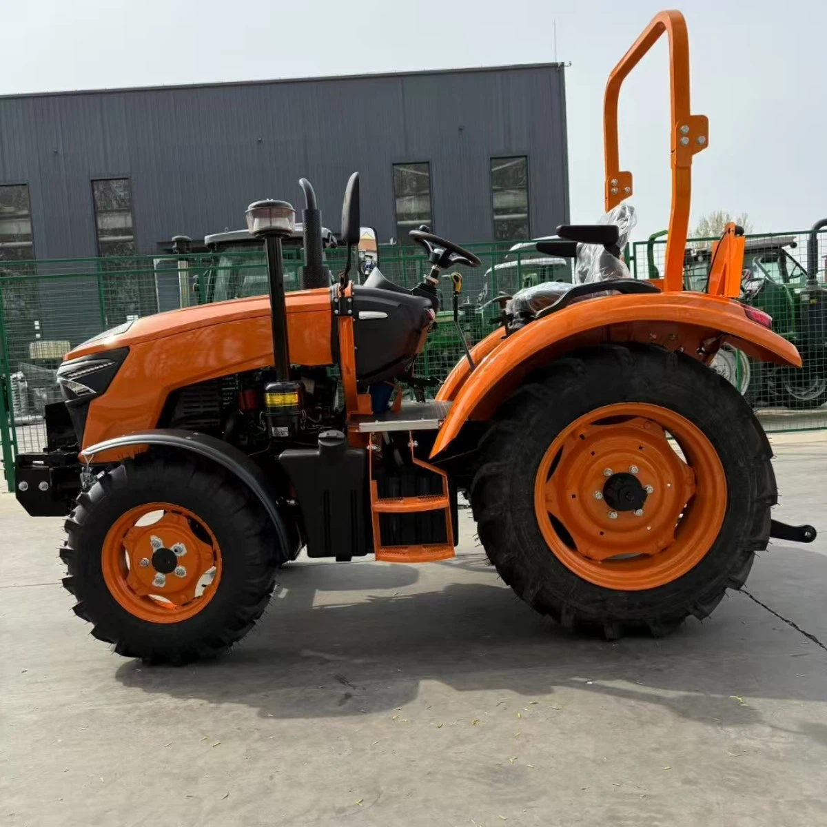 7WH1200x1200px 7WH1200x1200px