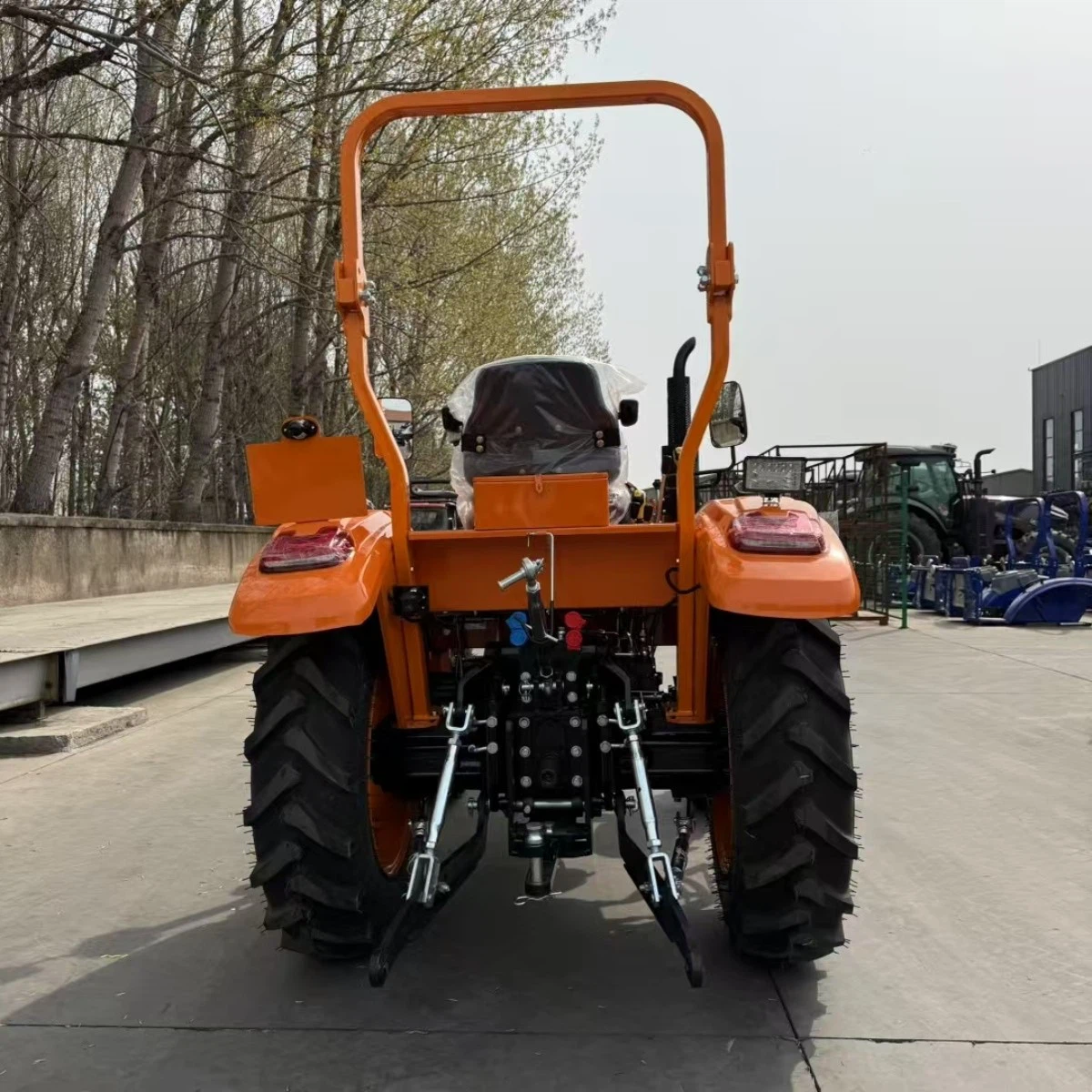 4WH1200x1200px 4WH1200x1200px